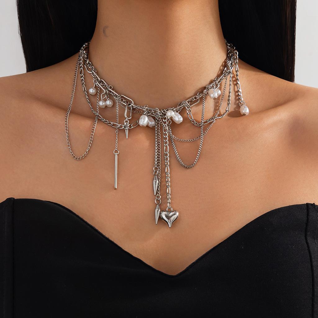 Spice Girl Wind Metal Rivet Love Pendant Tassel Necklace Design Sense Winding Chain Pearl Neck Chain