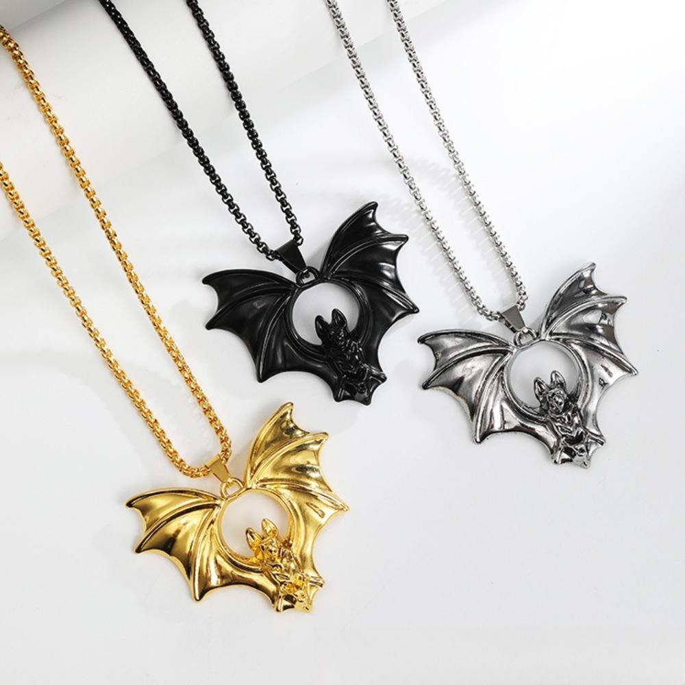 European and American Gothic Halloween Bat Necklace Men's Accessories Retro Personality Vampire Bat Pendant