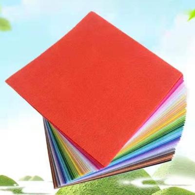 40ks Plstěný textilní list Různé barvy DIY řemeslné čtverce Netkané 1 mm tlusté