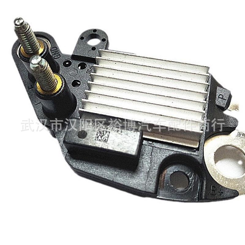 Peugeot Alternator Regulator for Dongfeng Models 301, 307, 308, 408, 2008 (Part 5761C8)