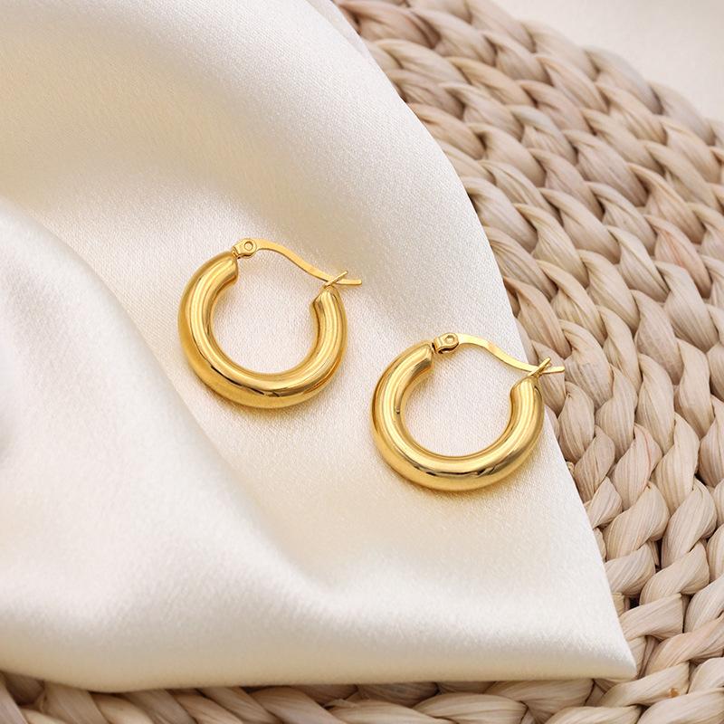 Merry Line 18K Gold-Plated Circle Earrings Women'S French Retro Popular Simple Titanium Steel Ear Buckles