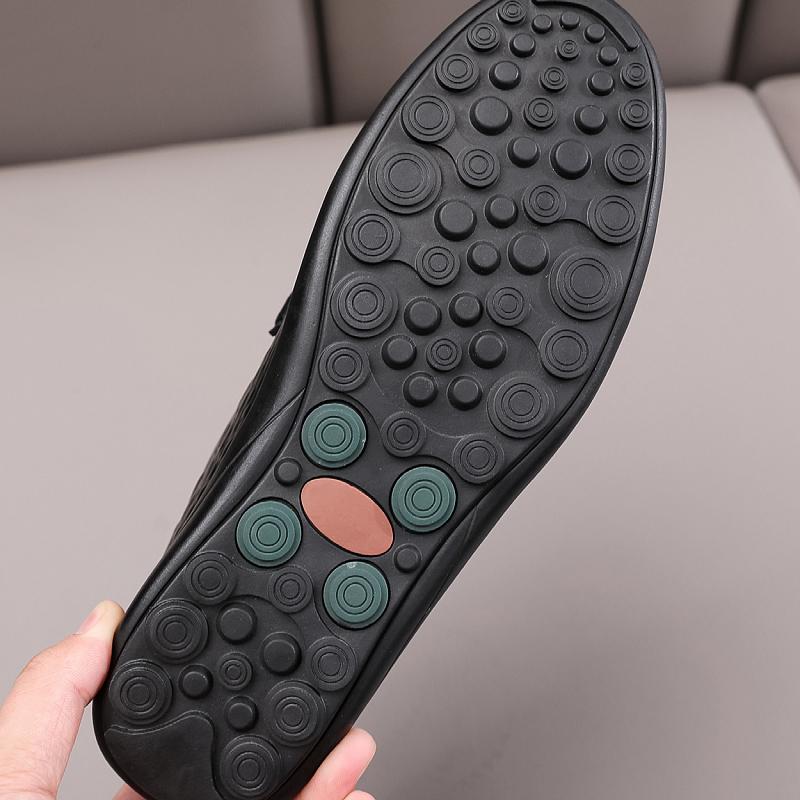 Fashion Men Genuine Leather Loafers Slip On Casual RetroTravel Men Shoes Soft Luxury  Adulto Shoes for Man Tassel Loafers Male Moccasins