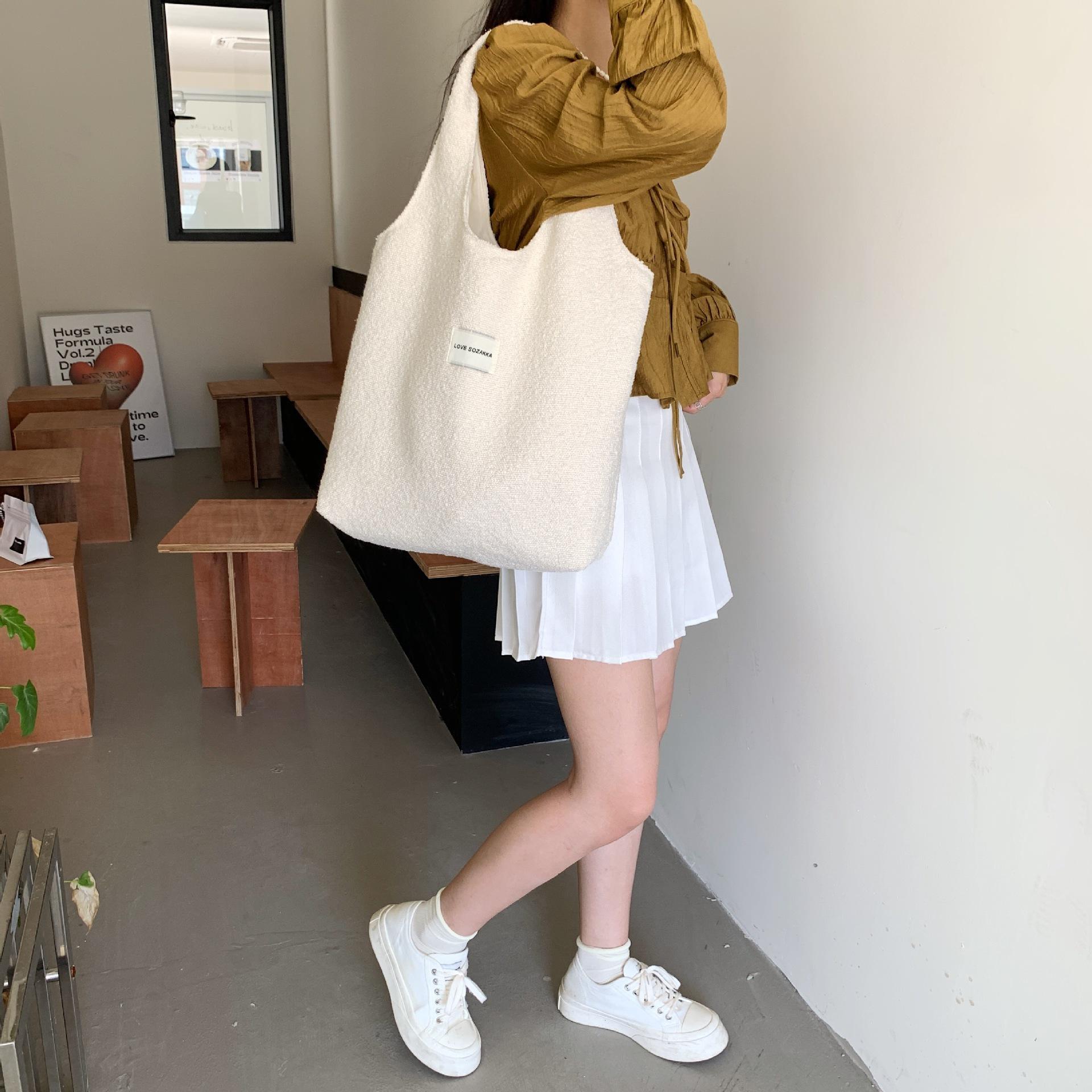 Женская универсальная шерстяная сумка на плечо с жилетом большой вместимости в стиле — фото 5