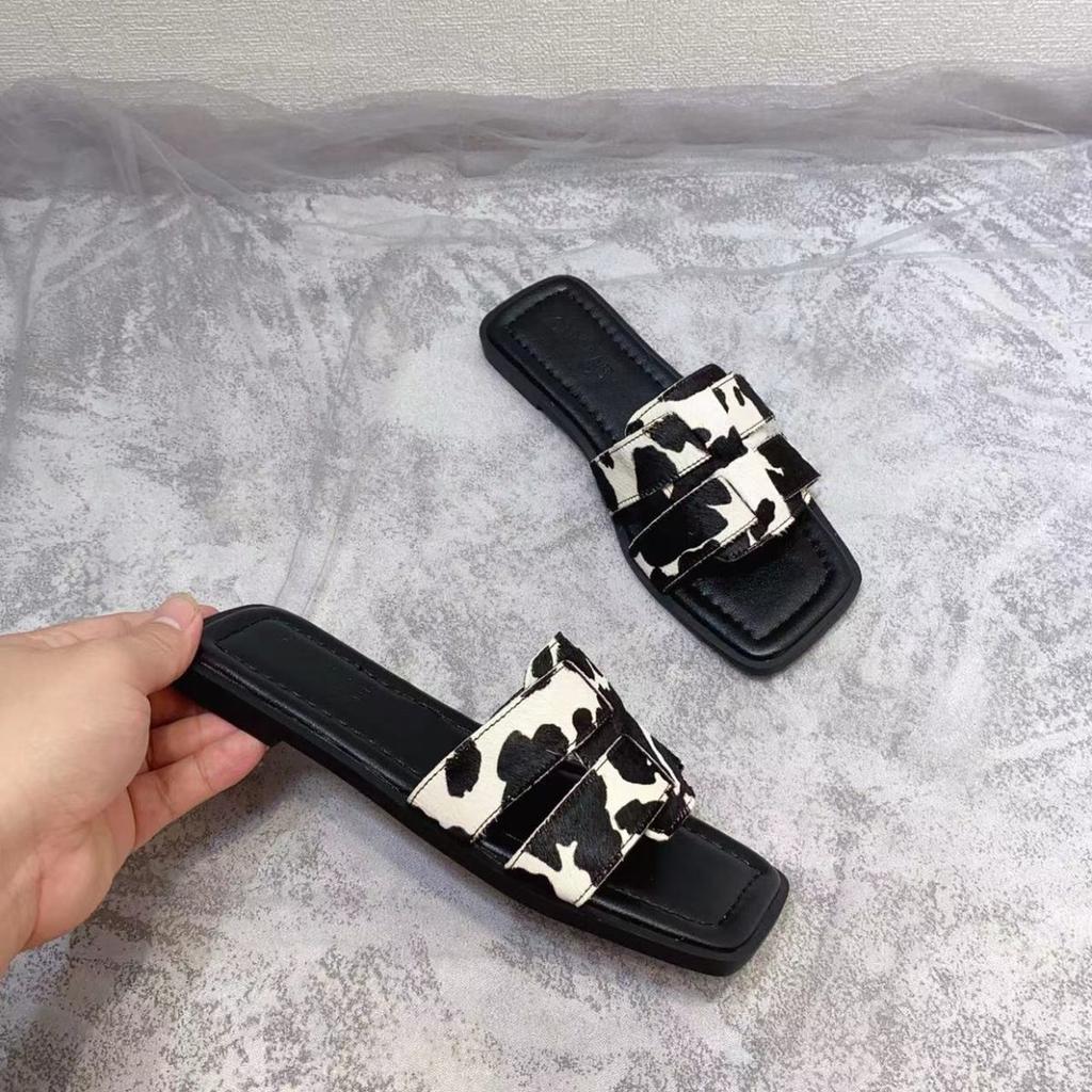 Flat-bottomed Cool Slippers Women's Summer Outer Wear Fashionable Daily Versatile 2025 New Fairy Style Soft Bottom White One-word Drag