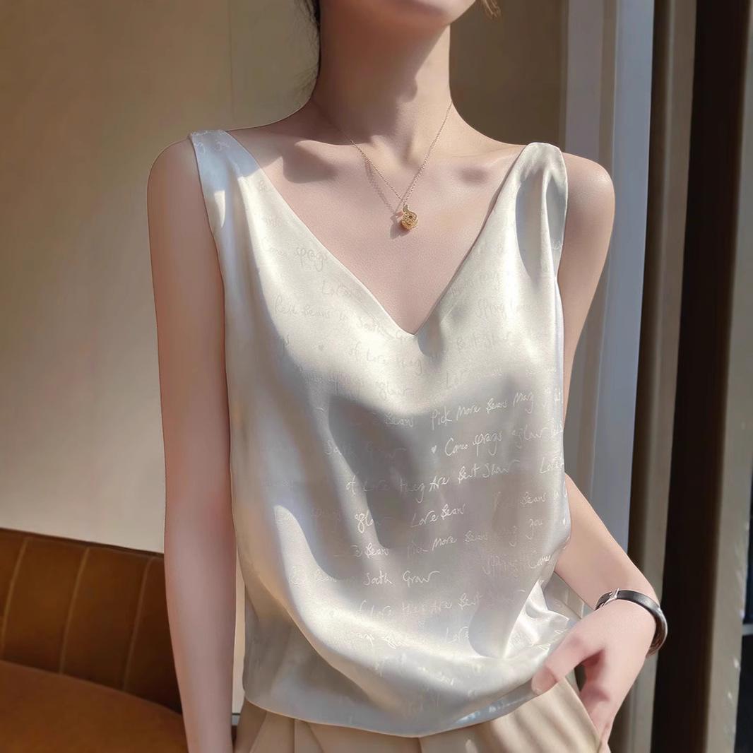 

2025 French Satin V-Neck Jacquard Camisole Top XXL