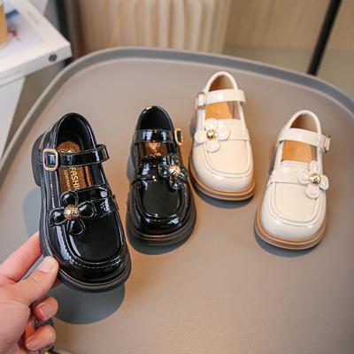 Małe skórzane buty dla dziewczynek 2025 wiosna i jesień nowe brytyjski styl mała dziewczynka buty wizytowe dziecięce czarne buty księżniczki mokasyny