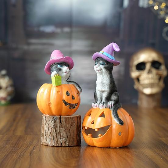 Halloweenská kočka na dýni Figurka Roztomilá soška kočky s dýní Vnitřní pryskyřičná socha pro dekoraci police, stolu, ložnice, vstupní chodby