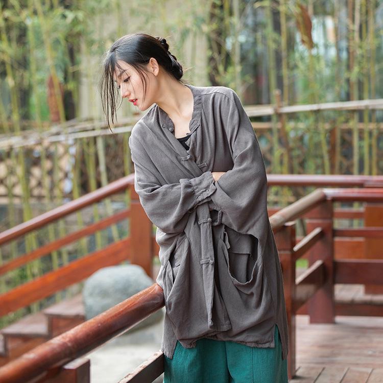 

Женская льняная куртка в стиле дзен - Потертая, струящаяся, художественная защита от солнца для весны, дома, путешествий и фотографии One Size