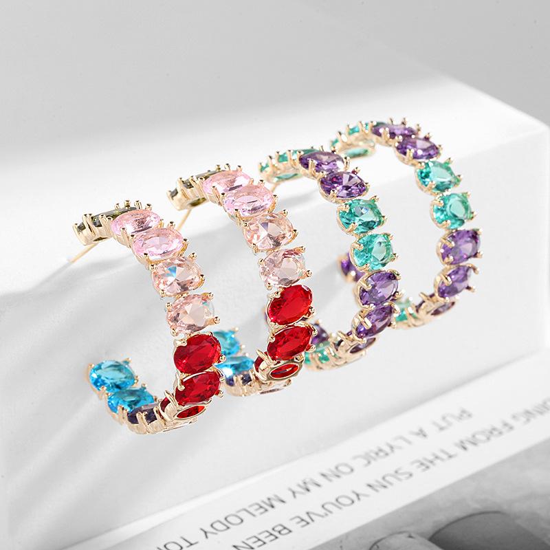 Móda Jednoduché prohlášení Geometrické náušnice Designér Creative Circle Visí Letní trend 2022 Barevné náušnice s krychlovými zirkony