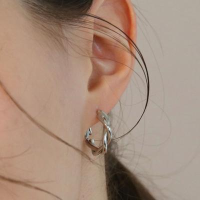 JUDY AND PAUL Mond Twist Small Hoop Earrings