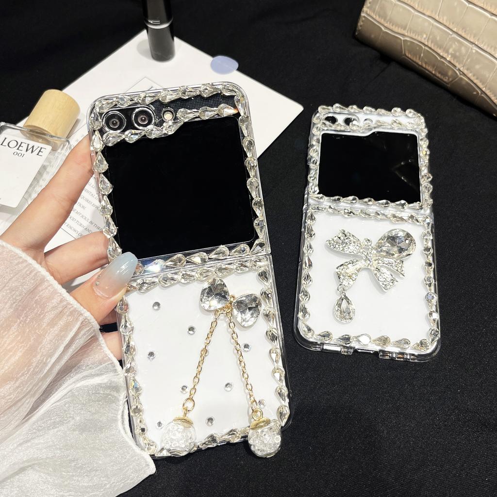 Tide brand is suitable for Samsung zflip6 folding screen mobile phone case, light luxury rhinestone Galaxyzflip5 all-inclusive protective case.