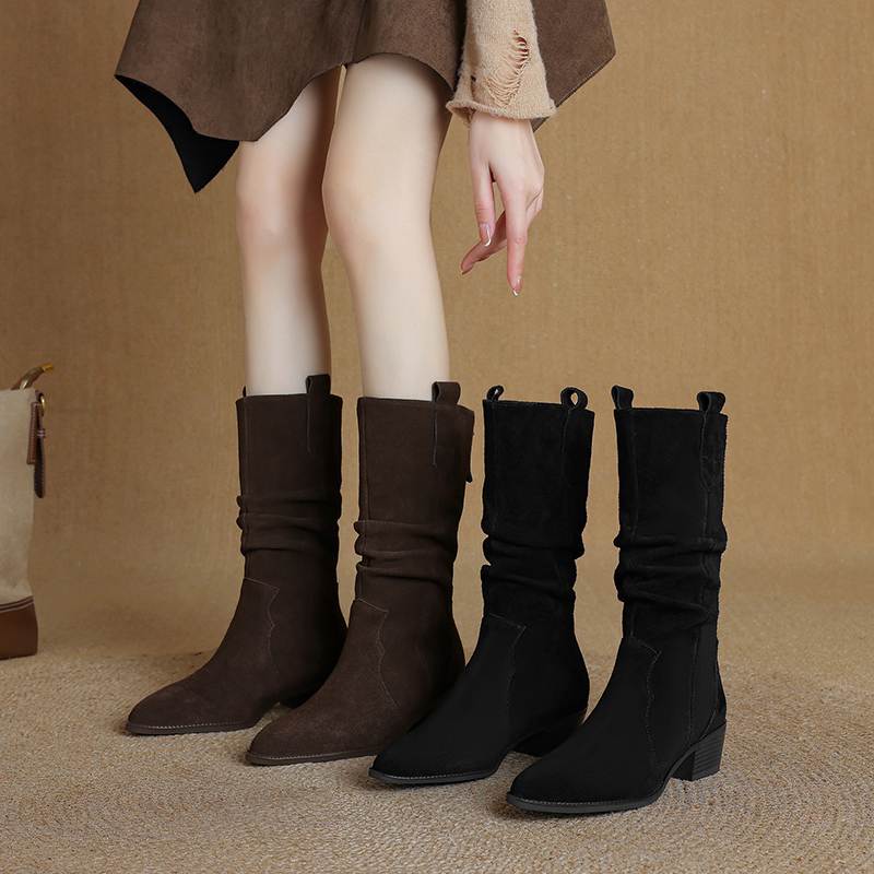 Krazing Pot Nubuc din piele intoarsa de vaci Cizme de iarna cu varf rotund cu toc mediu pentru femei Cizme cu pliuri retro elegante pentru femei la mijlocul gambei