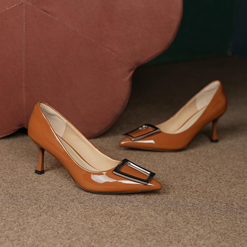 

Perennial production~ European station women s shoes autumn 2025 new high heels pointed head shallow mouth metal buckle commuter shoes 39