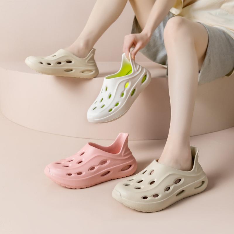 Drifting Hole Shoes Women's Summer Wading Creek Shoes Non-slip and Non-smelly Feet Outdoor Beach Playing with Water Driving Cool Slippers