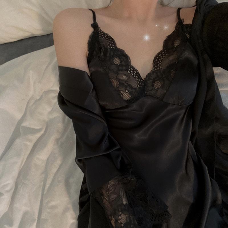 

Комплект нижнего белья кружева: Соблазнительная ночная рубашка и халат с подтяжками для женщин One Size【Recommended 80-125 jin】