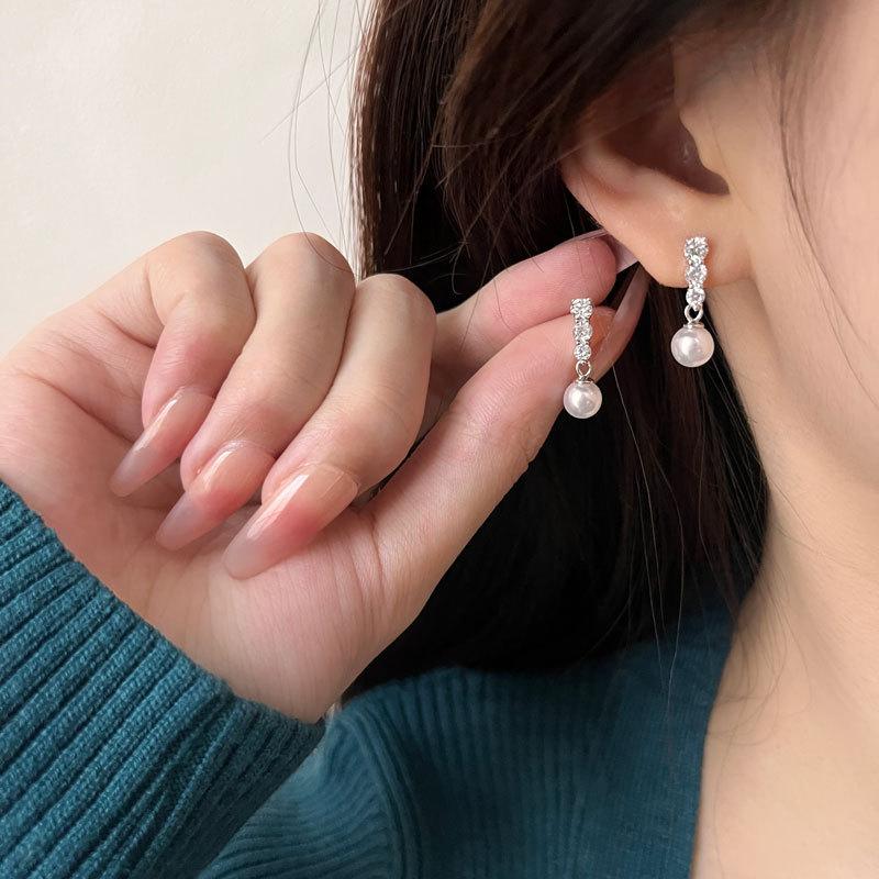 High-end Retro Earrings, Pearl Tassel Earrings, Diamond Earrings, New Autumn and Winter Style