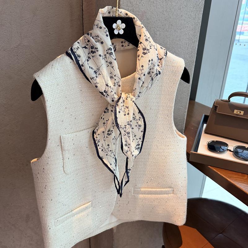 Trend versatile small fragrance style versatile floral triangle scarf stacked on top of niche sunshade scarf silk scarf accessories silk scarf