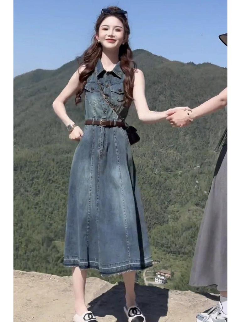 2026 Summer Retro Hong Kong Style Sleeveless Lapel Denim Dress with Waist-Slimming Design
