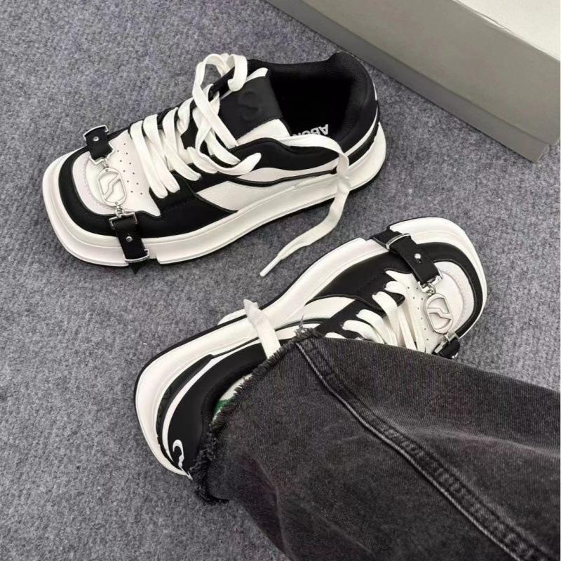 2025 new Guochao niche versatile board shoes women's head straps casual sports shoes thick sole heightening white shoes women