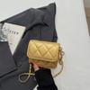 Rhombus bag women's new fashionable high-value chain bag shoulder messenger bag going out commuter bag