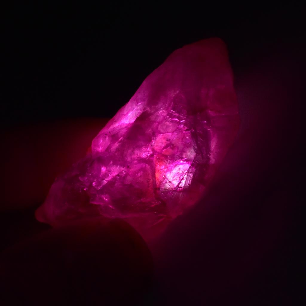 Ruby Pink Huge Size CERTIFIED 1135.00 Ct Natural Uncut Rough Loose Gemstone Lot Z-56070