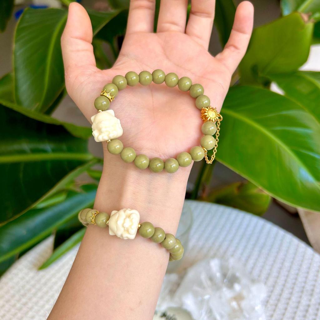 Natural Matcha Agate and Sandalwood Single-Loop Beaded Bracelet - Unique and Versatile Design