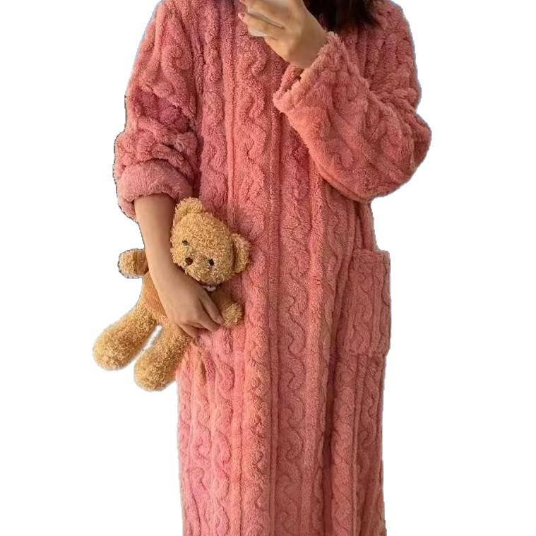 Children's & Women's Long-Sleeve Coral Fleece Bathrobe: Thick, Absorbent, Cozy Pajamas & Towel Wrap for Fall/Winter.