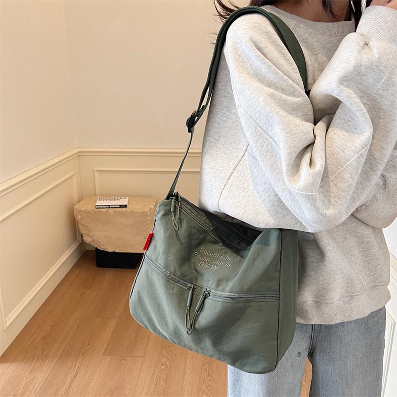 Solid Color Women's Portable Shoulder Bag Simple Female Nylon Cloth Padded Crossbody Bags Travel Purse Handbags Messenger Bag