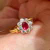 Anello Margherita Vintage con Rubini e Diamanti - Gioiello Statement di Lusso Leggero Usato per Donna