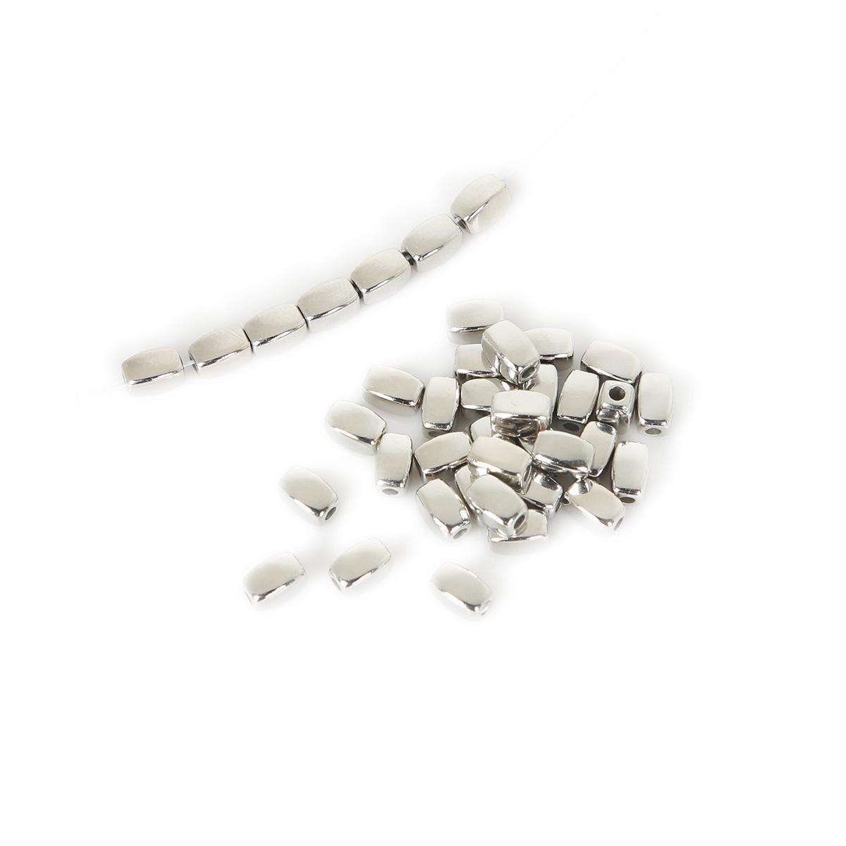 

Набор для изготовления украшений из гальванизированных позолоченных акриловых бусин, кулонов, браслетов, ожерелий и серег.