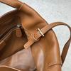 2025 Cross-border First-layer Cowhide Retro Large-capacity Magnetic Tote Bag Handbag Commuter Versatile Messenger Bag Bag Woman