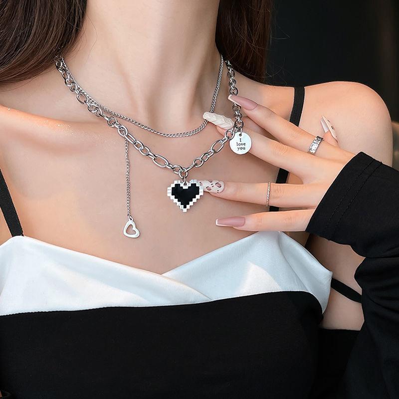Black Love Heart Necklace Fine Double Link Chain Necklace Simple Letter Pendant Clavicle Chain Jewelry Gift