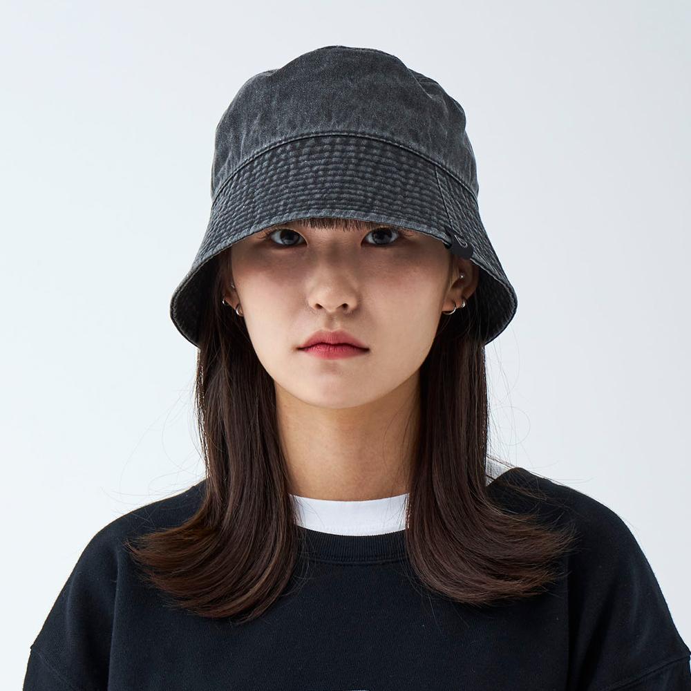 APOSTROPHE COMMA Point Label Washed Herringbone Bucket Hat (Washed Black)