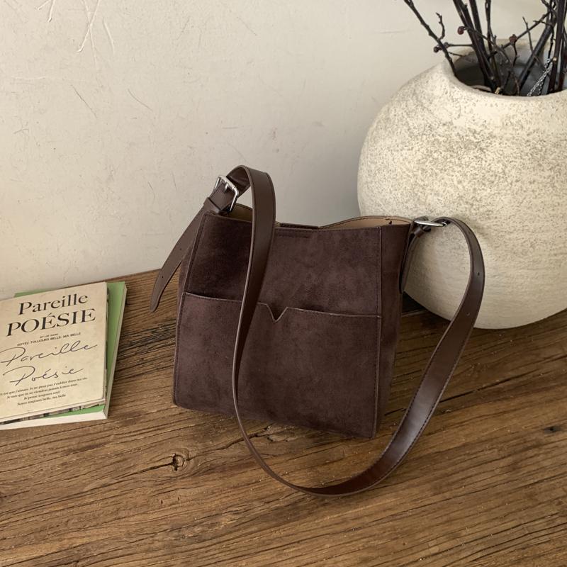 Suede Shoulder Bag with Front Pocket Large Capacity Fashion Everyday Bag