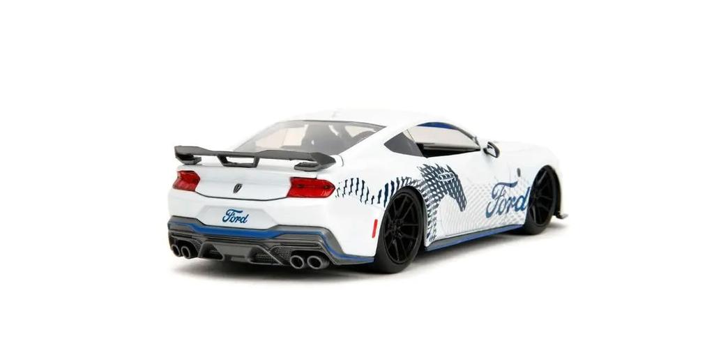 Kyosho JADA TOYS Scara 2024 Ford Mustang Dark Horse Produs Finit JADA35279 1/24 Alb/Grafică