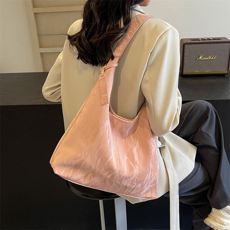 Korean version of the new tote bag large-capacity women's bag fashionable commuter shoulder underarm bag daily texture soft leather bag