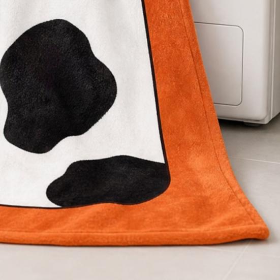 Flannel Cow Print Blanket, Soft Warm Fuzzy Fleece Throw Blanket, Cozy Plush Blanket for Couch Bed Travel