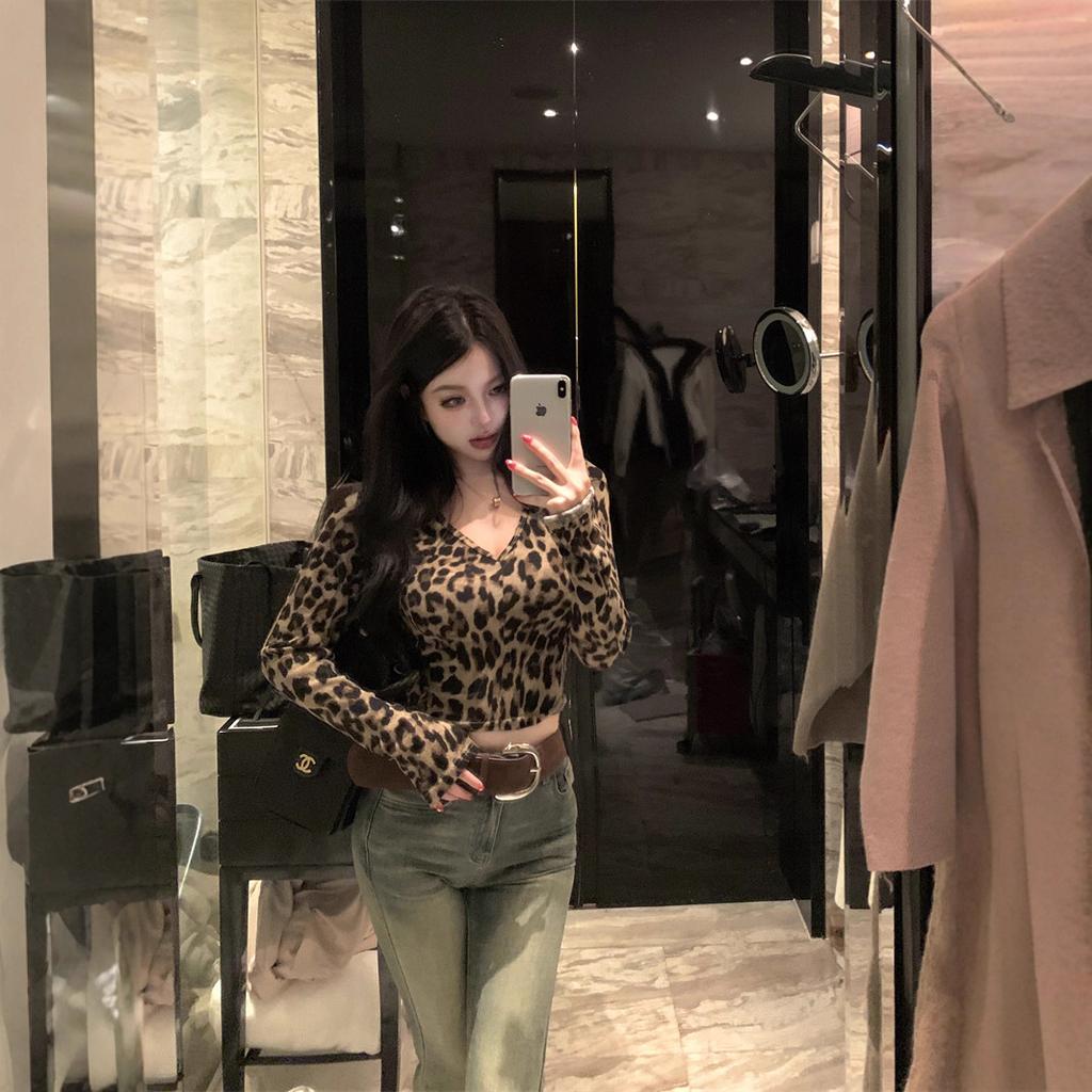 Retro Leopard Print V-neck Long-sleeved T-shirt for Women's Autumn and Winter American Spice Girls Slim Fit Inside Niche Tight Short Bottoming Top