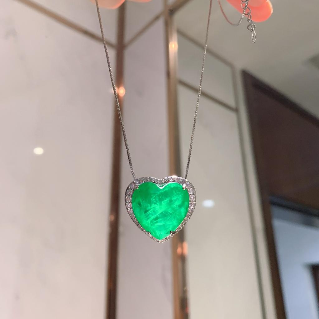 Micro-Inlaid Paraiba Heart Necklace Women'S Heart Of The Ocean Vintage Emerald Pendant Temperament Sweater Chain