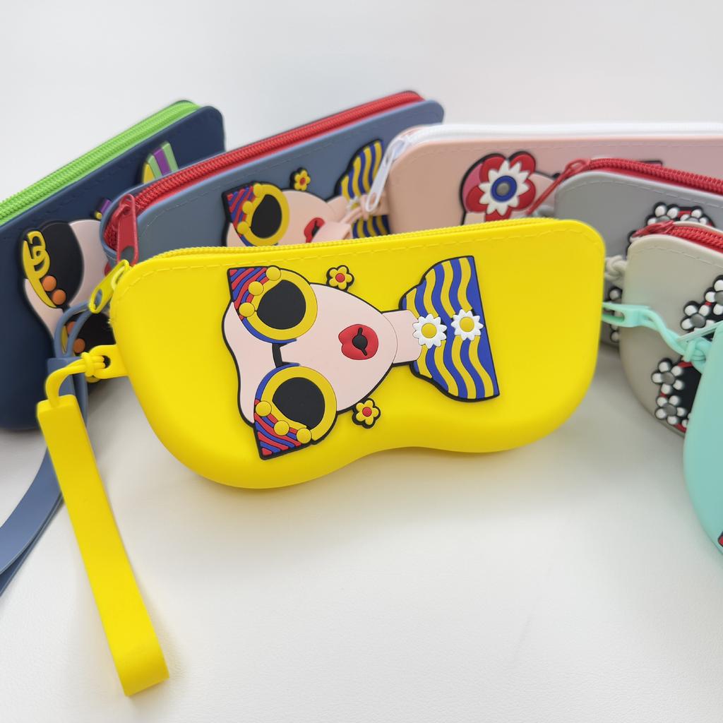 Glasses Case Decorative Eyewear Storage Bag Sunglasses Holder Cartoon-Style Silicone Glasses Bag For Gift Personal Use Daily Use