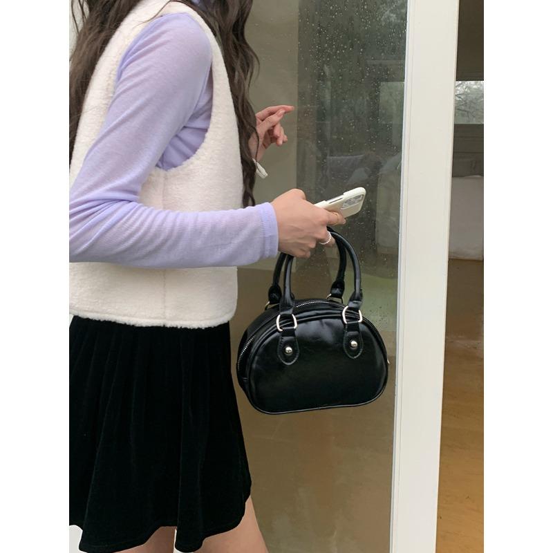 

Textured Niche Bowling Bag for Women New Trendy One-shoulder Crossbody Bag for Girls Popular Small Handbag