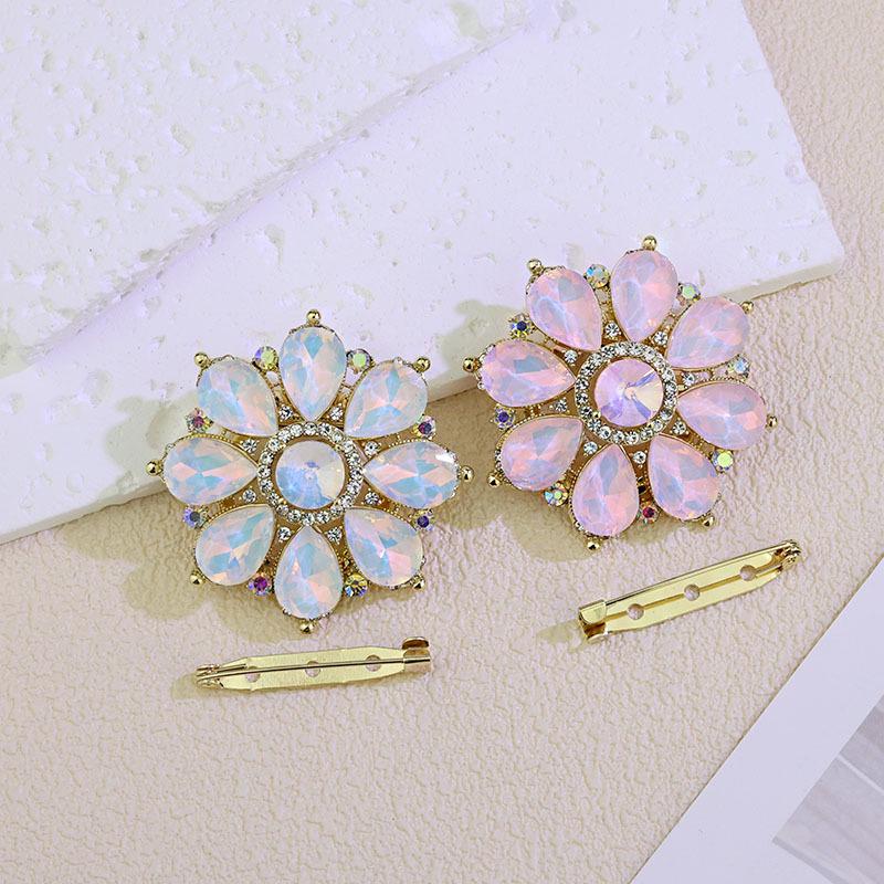 Elegant Cat's Eye Crystal Scarf Buckle & Brooch for Women