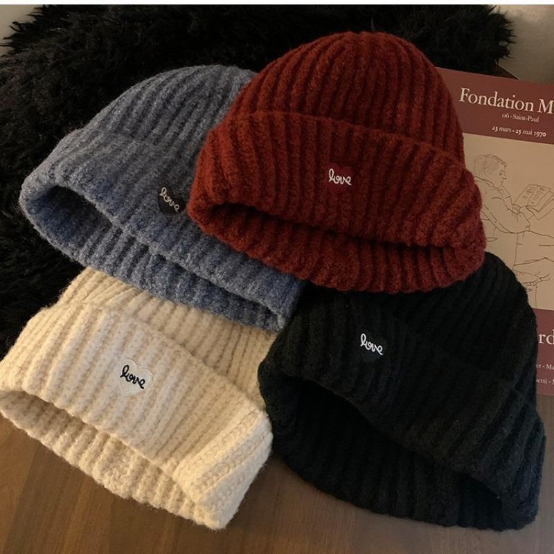 Simple and thick love knitted hat for girls, thickened and cute wool hat for autumn and winter, warm ear protection hat for men