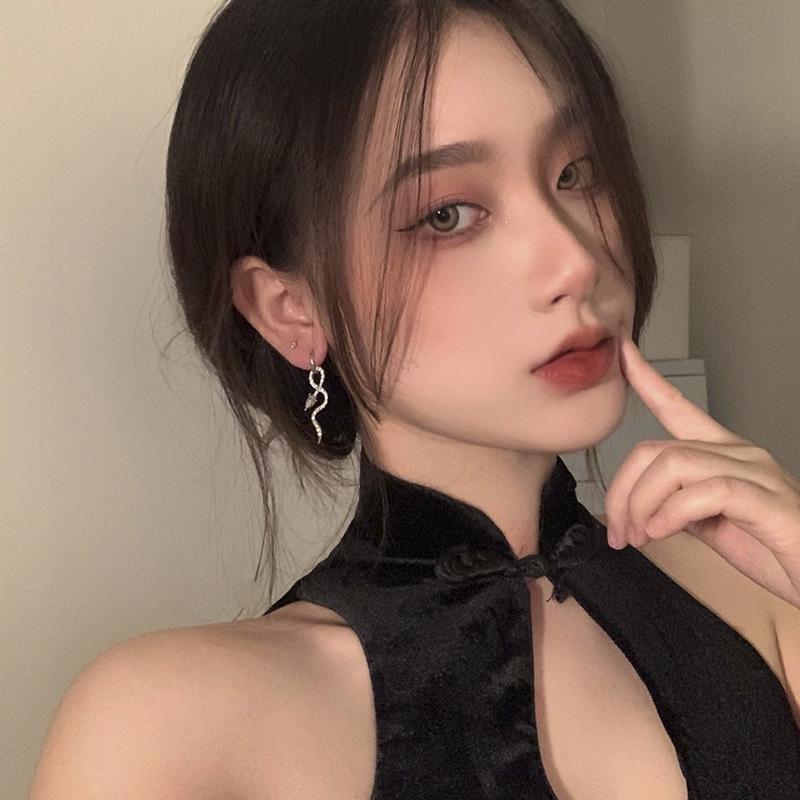 New Trendy Vintage Wrapped Snake Shape Crystal Dangle Earrings for Women Girl Cute Small Object Earring Jewelry Bijoux Gifts
