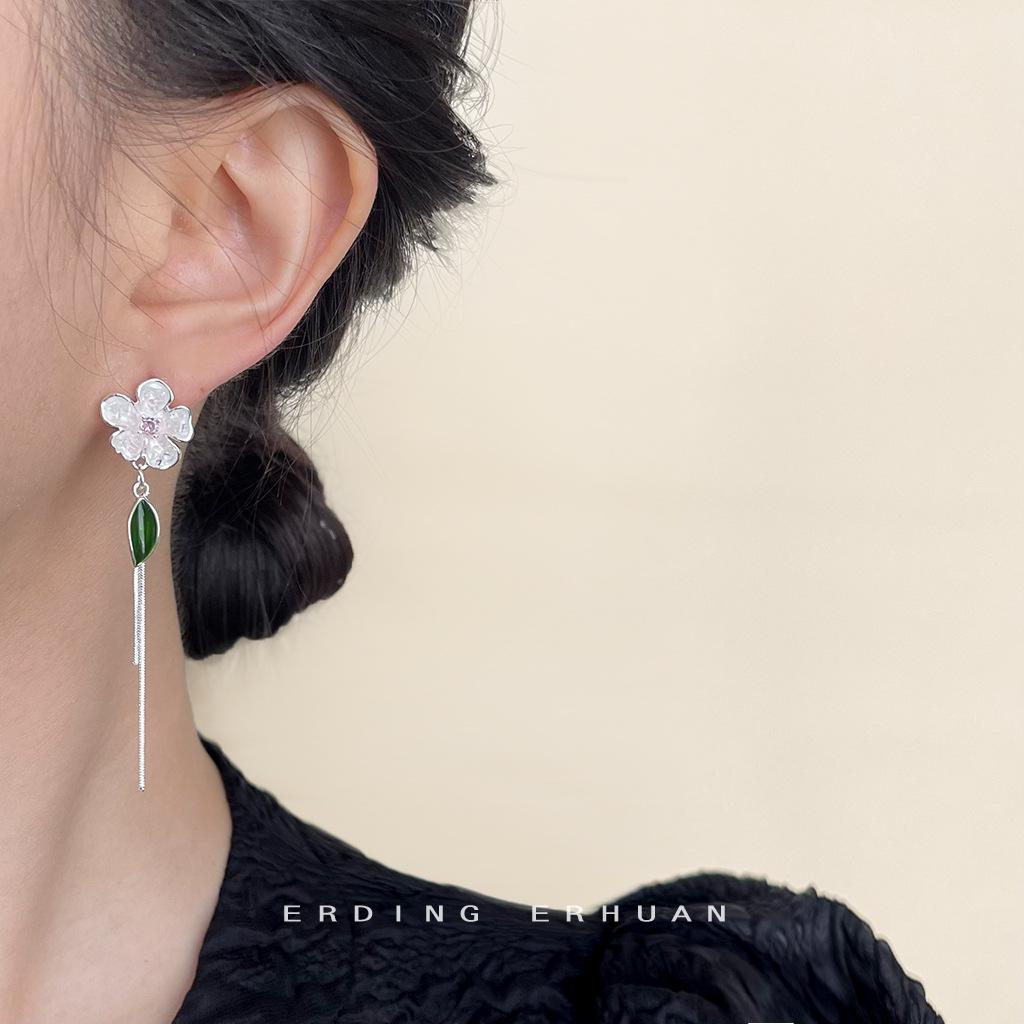 Micro-inlaid Zircon Glass Crystal Fresh and Sweet Long Fringed Flower Silver Needle Earrings Elegant Earrings