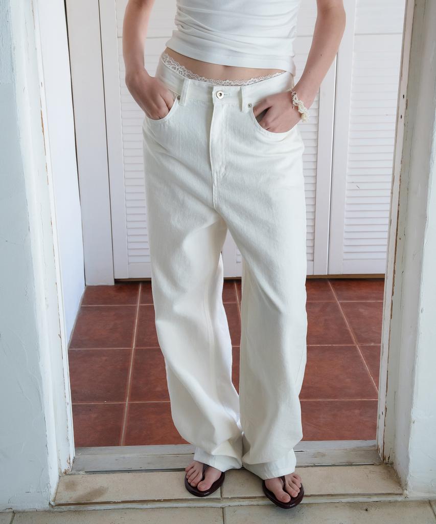 Odes Relaxed Denim (White)