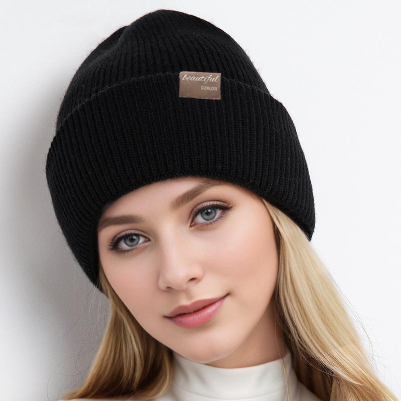 Women's Autumn/Winter Hats: Stylish Velvet-Lined Knit Wool Pullovers for Warmth.
