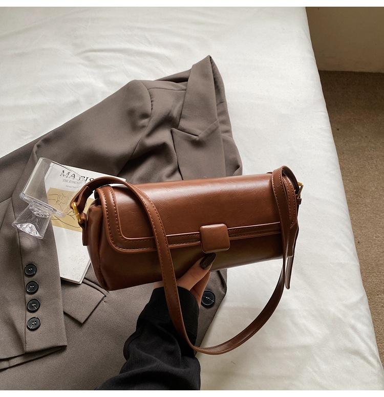 

2025 лето новая ретро сумка-багет модная универсальная на плечо нишевый дизайн простая повседневная дорожная сумка-мессенджер коричневый