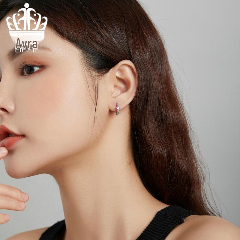 Sterling Silver Heart-Shaped Zircon Earrings: S925 Platinum-Plated Pure Love Jewelry