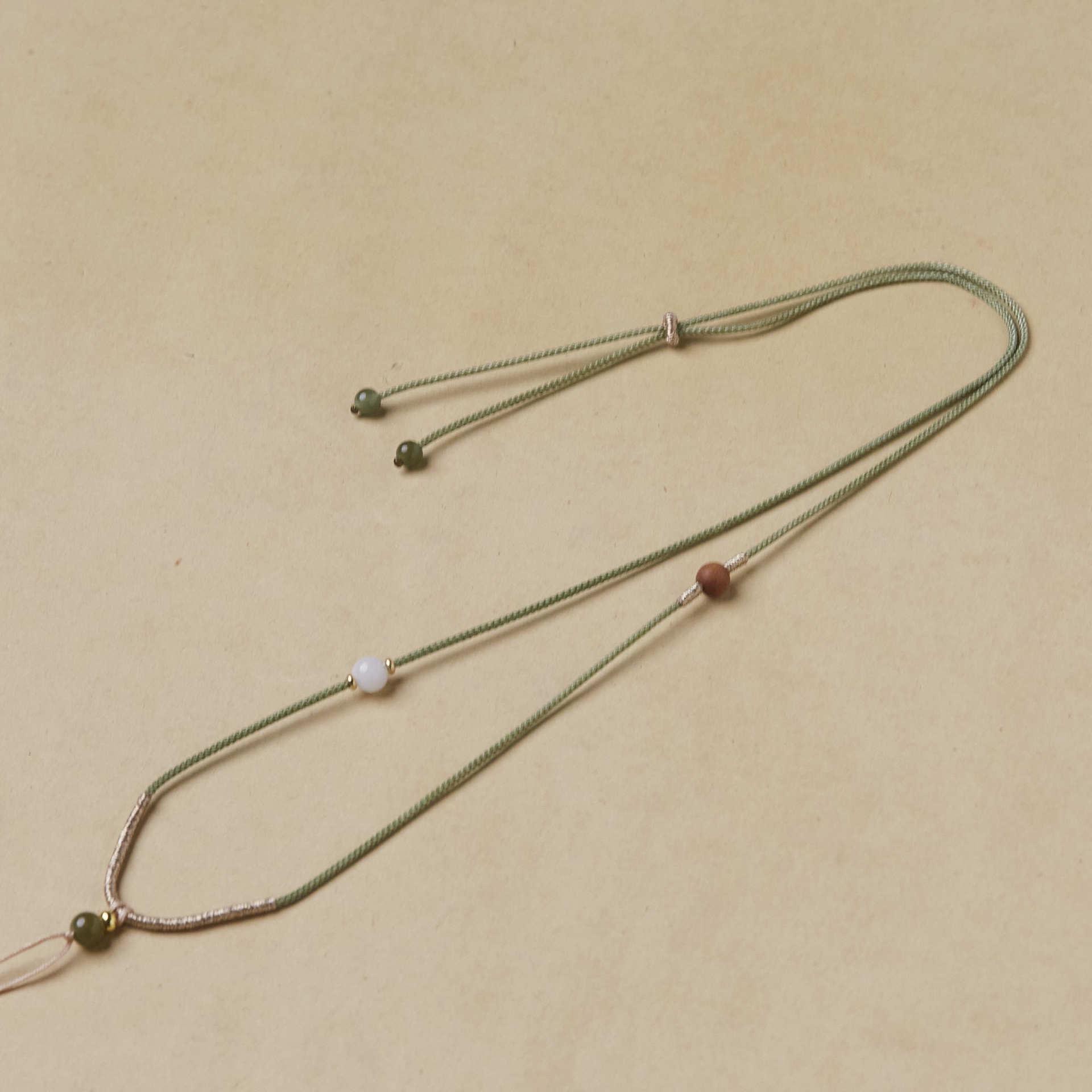 

Ручний Регульований Шнурок з Нефрит Хецянь з Вишуканим Плетінням 6mm